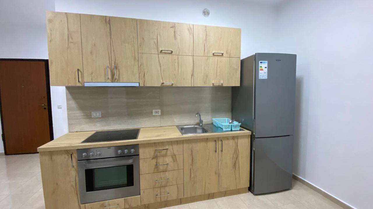 Anna'S Apartament Lushnjë Εξωτερικό φωτογραφία