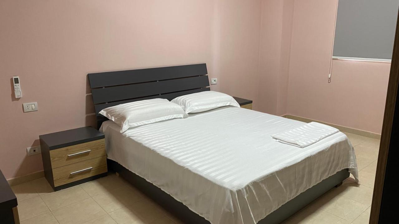 Anna'S Apartament Lushnjë Εξωτερικό φωτογραφία