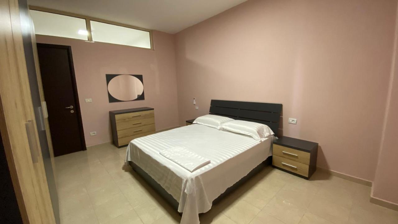 Anna'S Apartament Lushnjë Εξωτερικό φωτογραφία